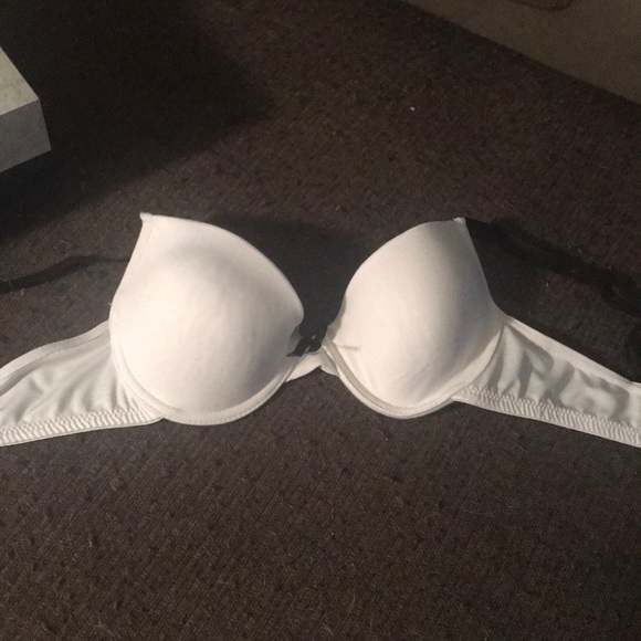 Bra’s - Picture 2 of 3